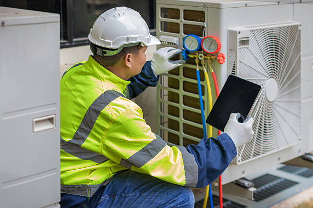 Professional Hvac technician working in Katy, TX